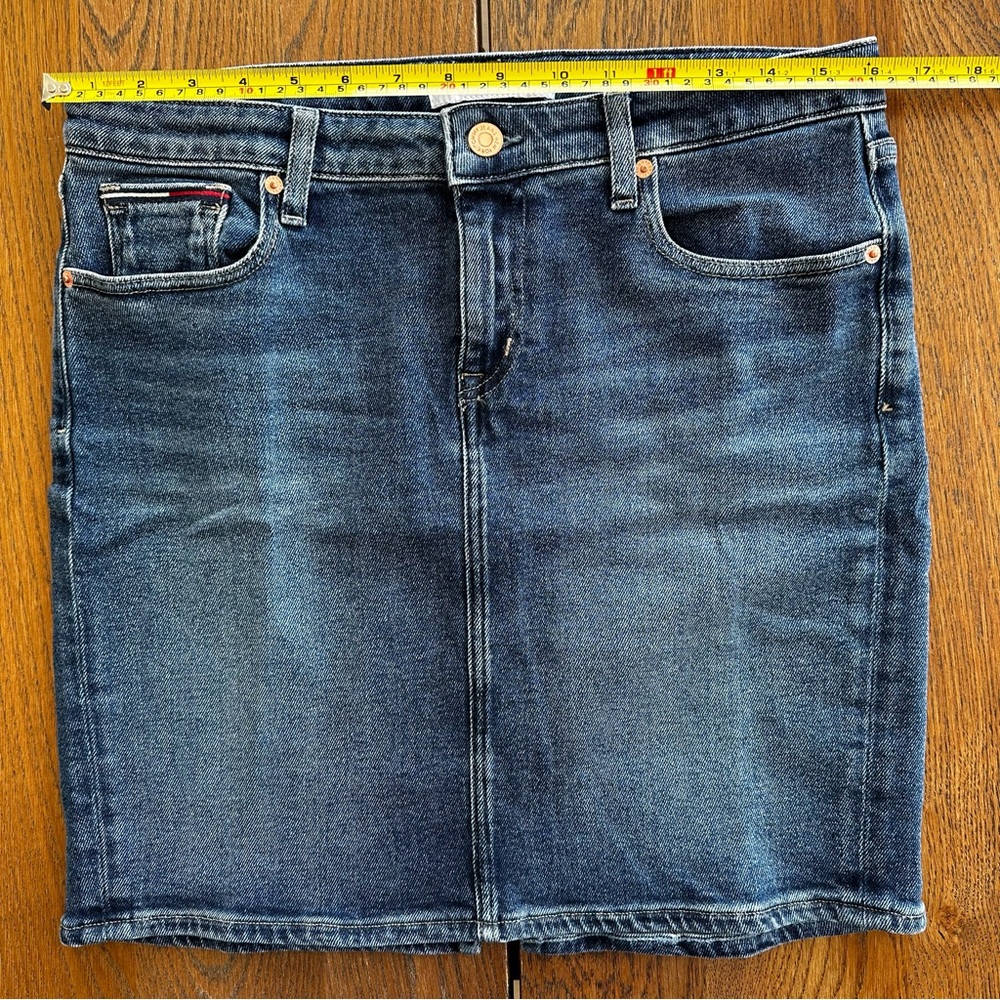 Tommy Jeans Classic Denim Skirt | Size 27 - Picture 4 of 9
